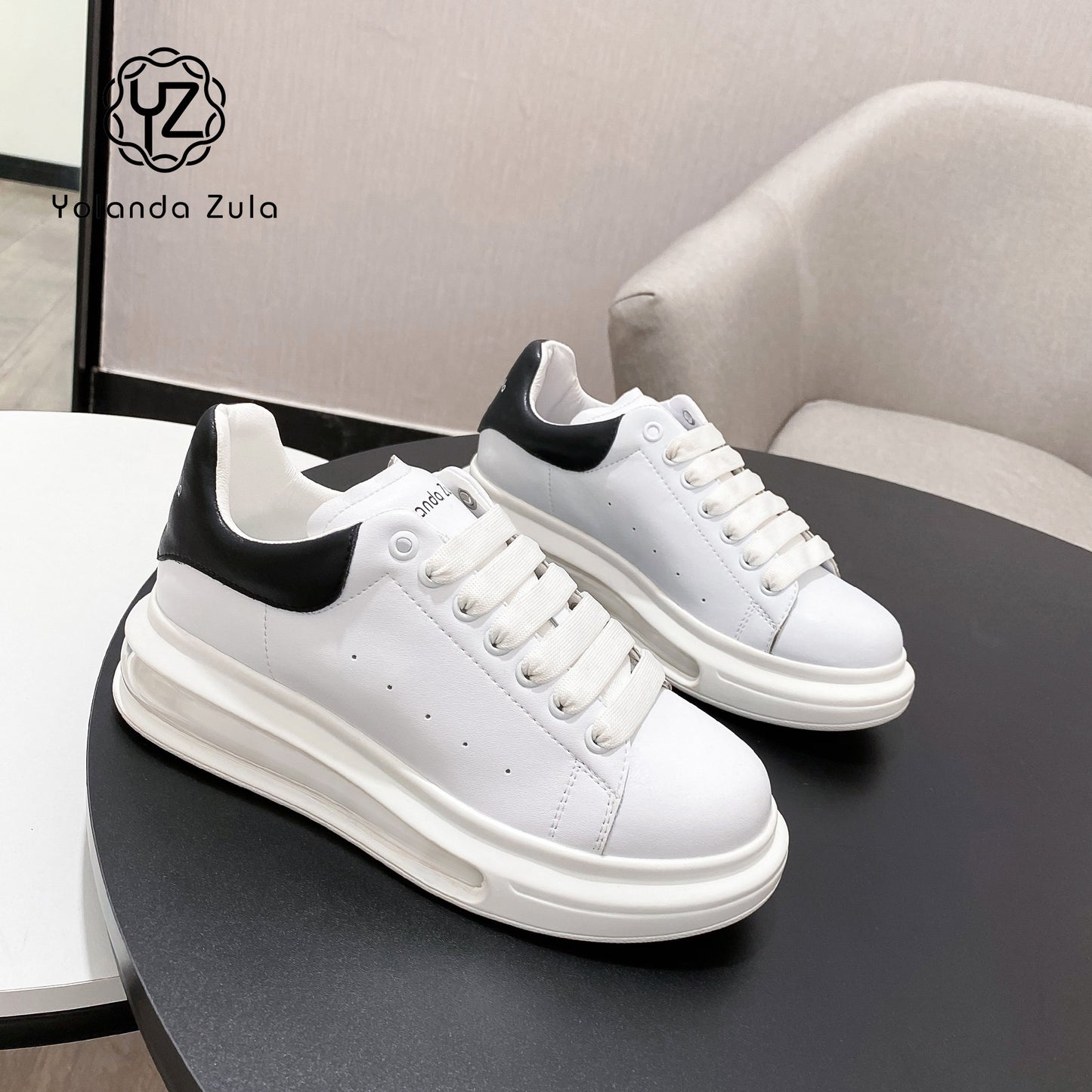 Casual soft sole small white shoes